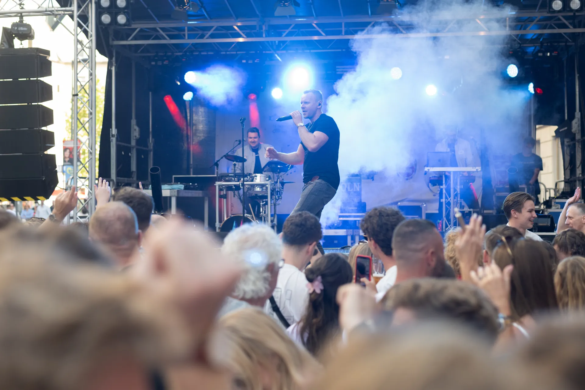 Publikum beim Konzert auf dem Südstadtfest Köln